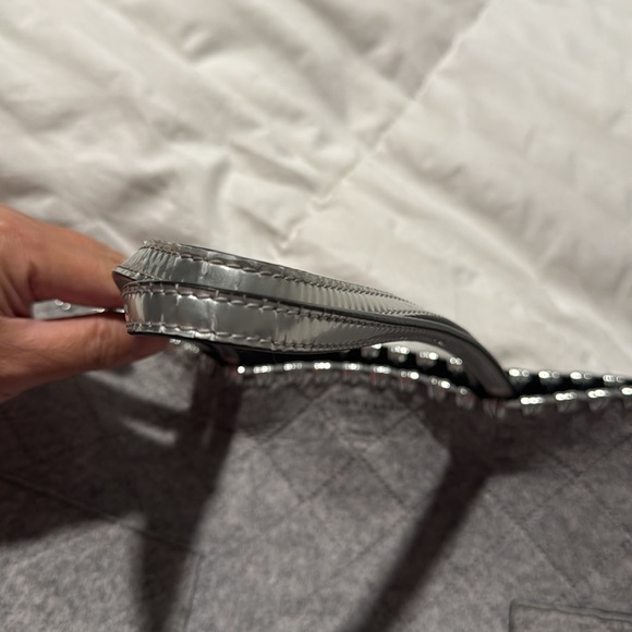 Tory Burch Block T Felt Tote Bag - Picture 4 of 11